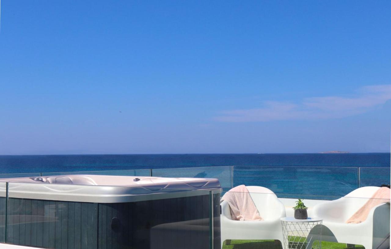 Beach Apartment Thalia With Hot Tub And Sea View アギオス・プロコピオス エクステリア 写真